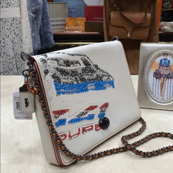 HOST PIC COACH 1941 TURN LOCK LARGE 32 DINKY RACE CAR GLOVE TANNED CHALK LEATHER - Picture 4 of 14